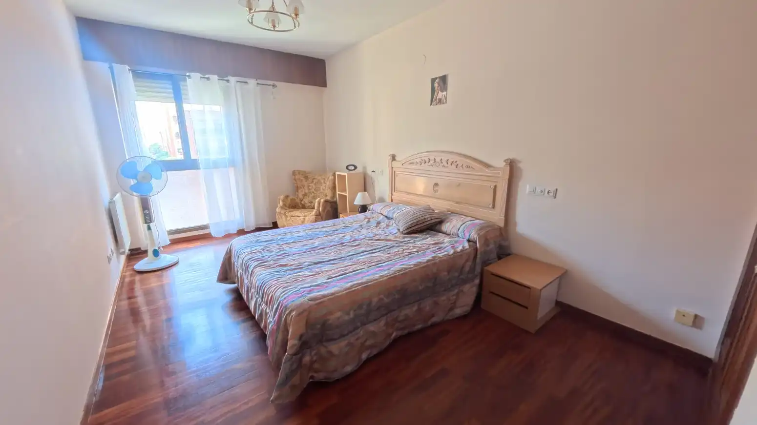 Habitación de Piso en venta en  Logroño con Calefacción, Parquet y Terraza