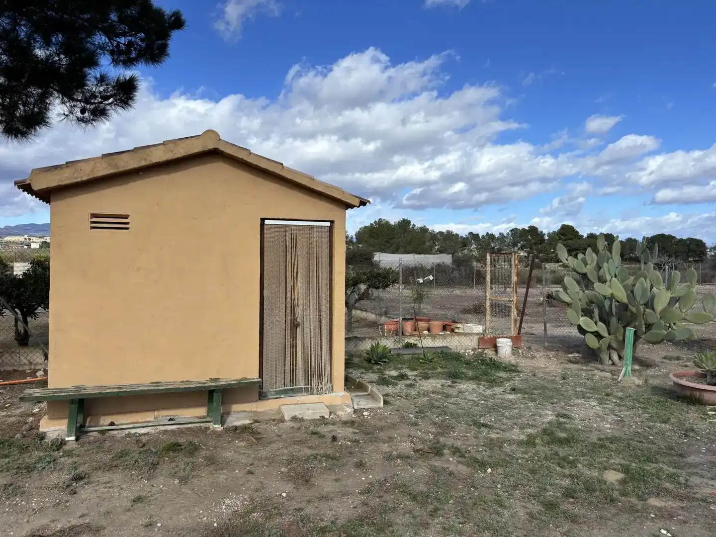 Vista exterior de Finca rústica en venda en Fortuna amb Jardí privat, Traster i Moblat