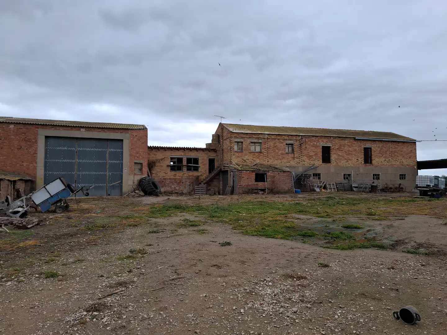 Industrial buildings for sale in Carrer La Font, Linyola
