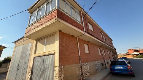 Foto 2 von Gebäude zum Verkauf in Villaquejida, León