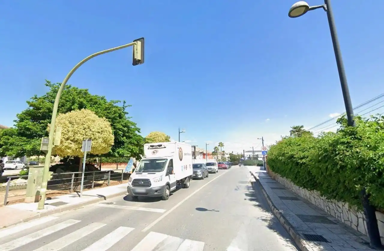 Vista exterior de Casa adosada en venda en Cúllar Vega amb Balcó