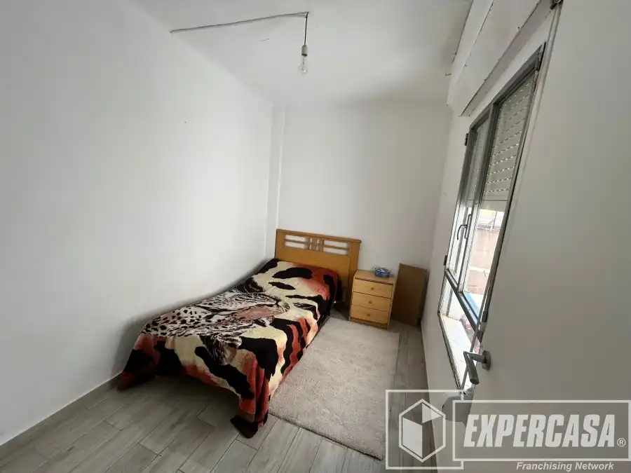 Habitación de Piso en venta en Alzira con Amueblado