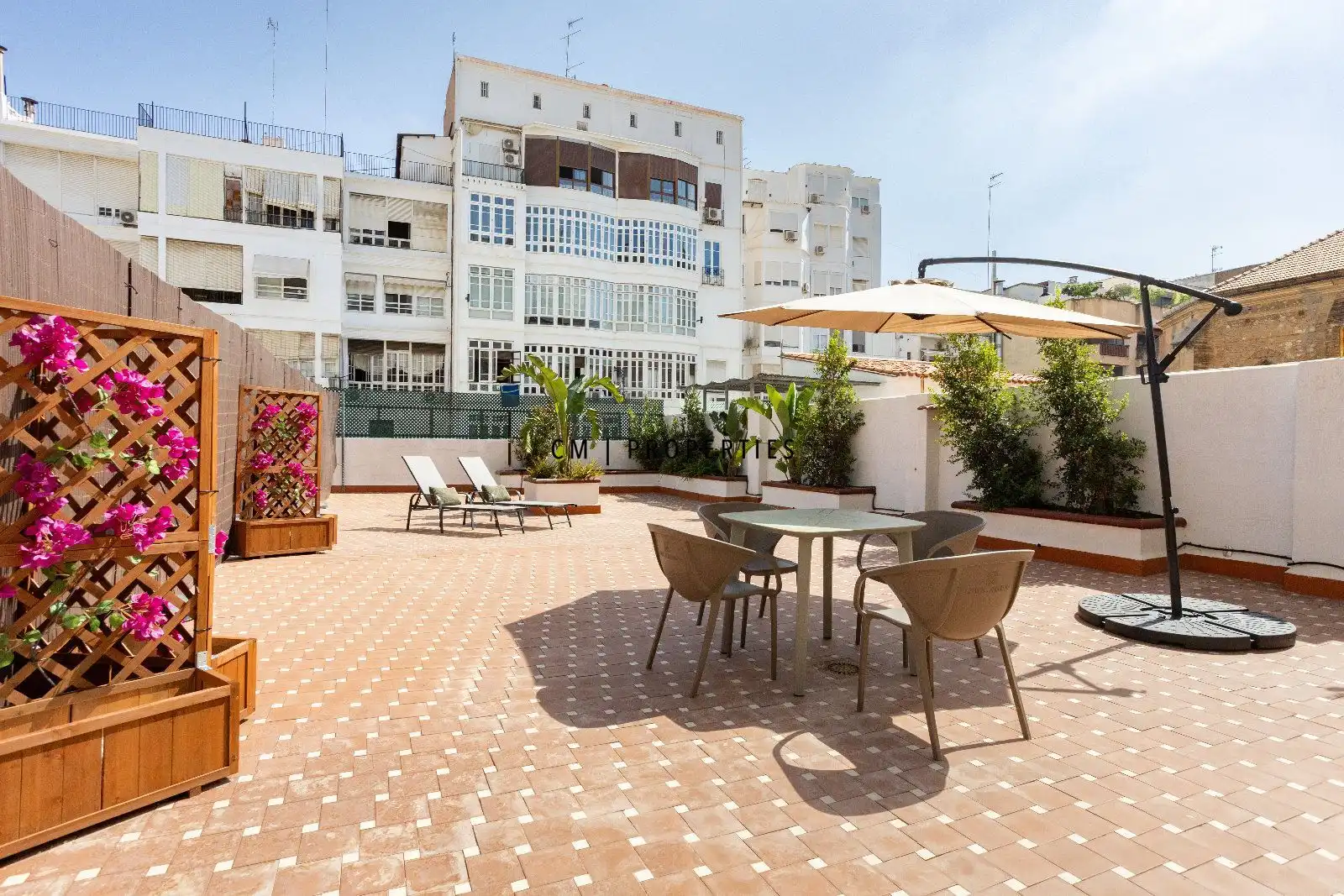 Terrassa de Pis de lloguer en Valencia amb Aire condicionat, Calefacció i Parquet