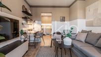 Sala d'estar de Apartament de lloguer en  Madrid Capital amb Aire condicionat, Calefacció i Moblat