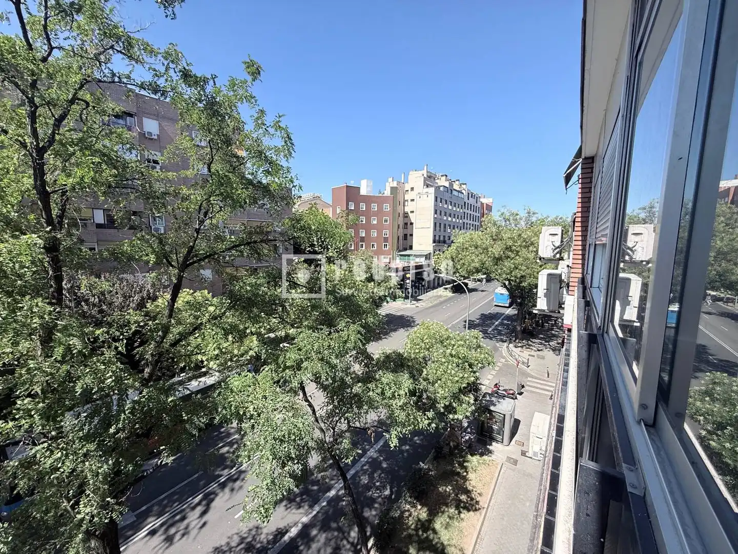 Vista exterior de Pis en venda en Madrid amb Aire condicionat, Calefacció i Parquet