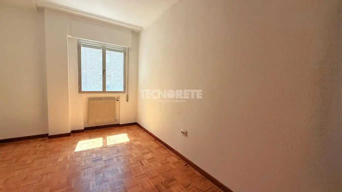 Habitación de Piso en venta en Guadalajara con Calefacción, Parquet y Terraza