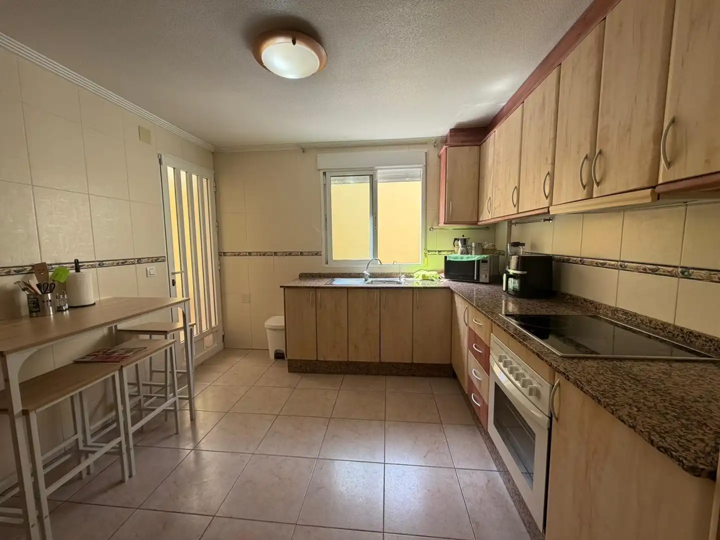 Cuina de Casa o xalet de lloguer en Bigastro amb Aire condicionat i Moblat