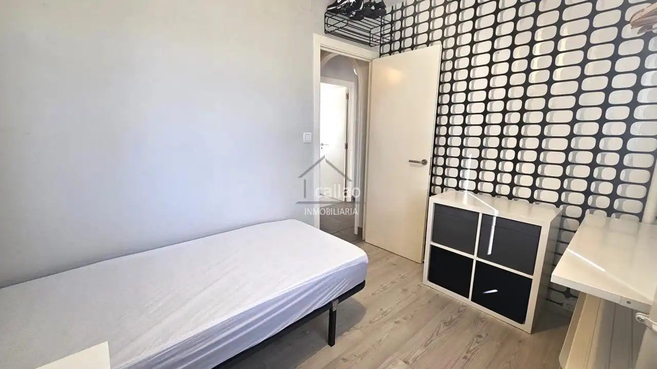 Schlafzimmer von Wohnung zur Miete in Ferrol mit Heizung