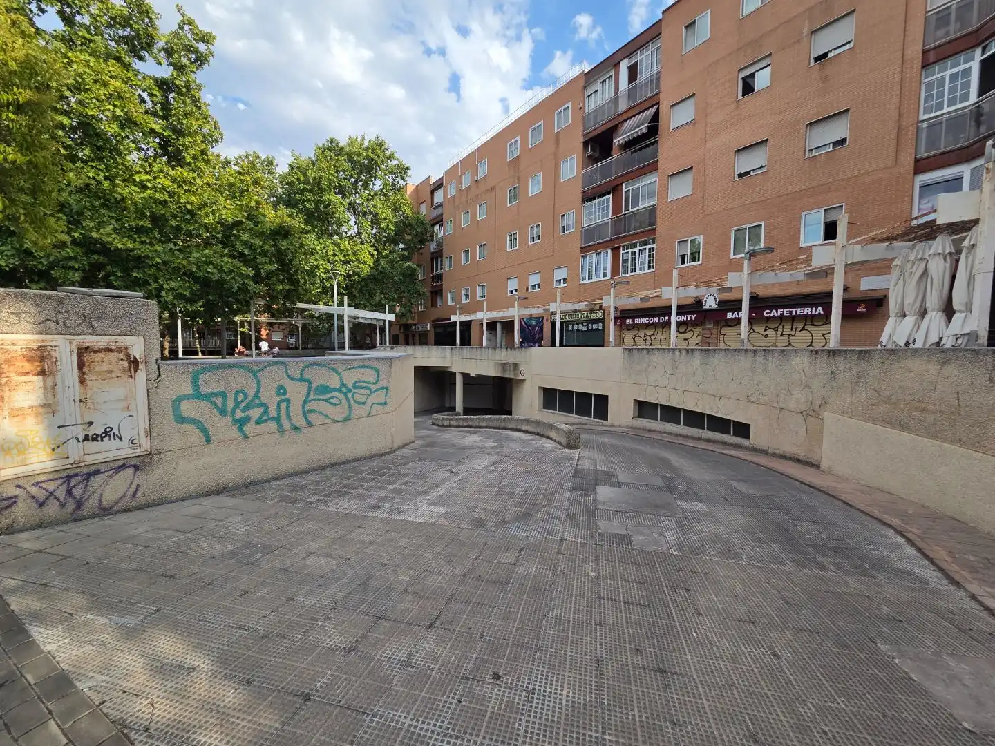 Exterior view of Flat for sale in Coslada  with Air Conditioner, Heating and Parquet flooring