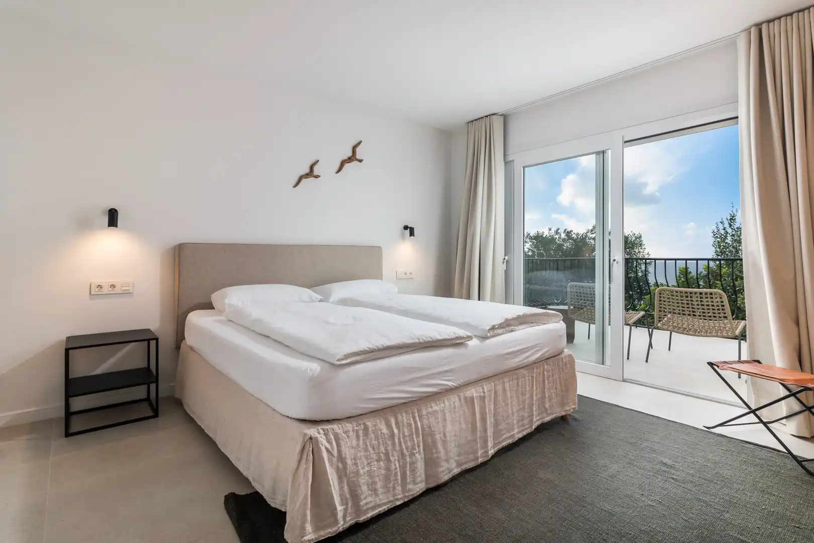 Habitación de Casa adosada en venta en Istán con Aire acondicionado, Terraza y Piscina
