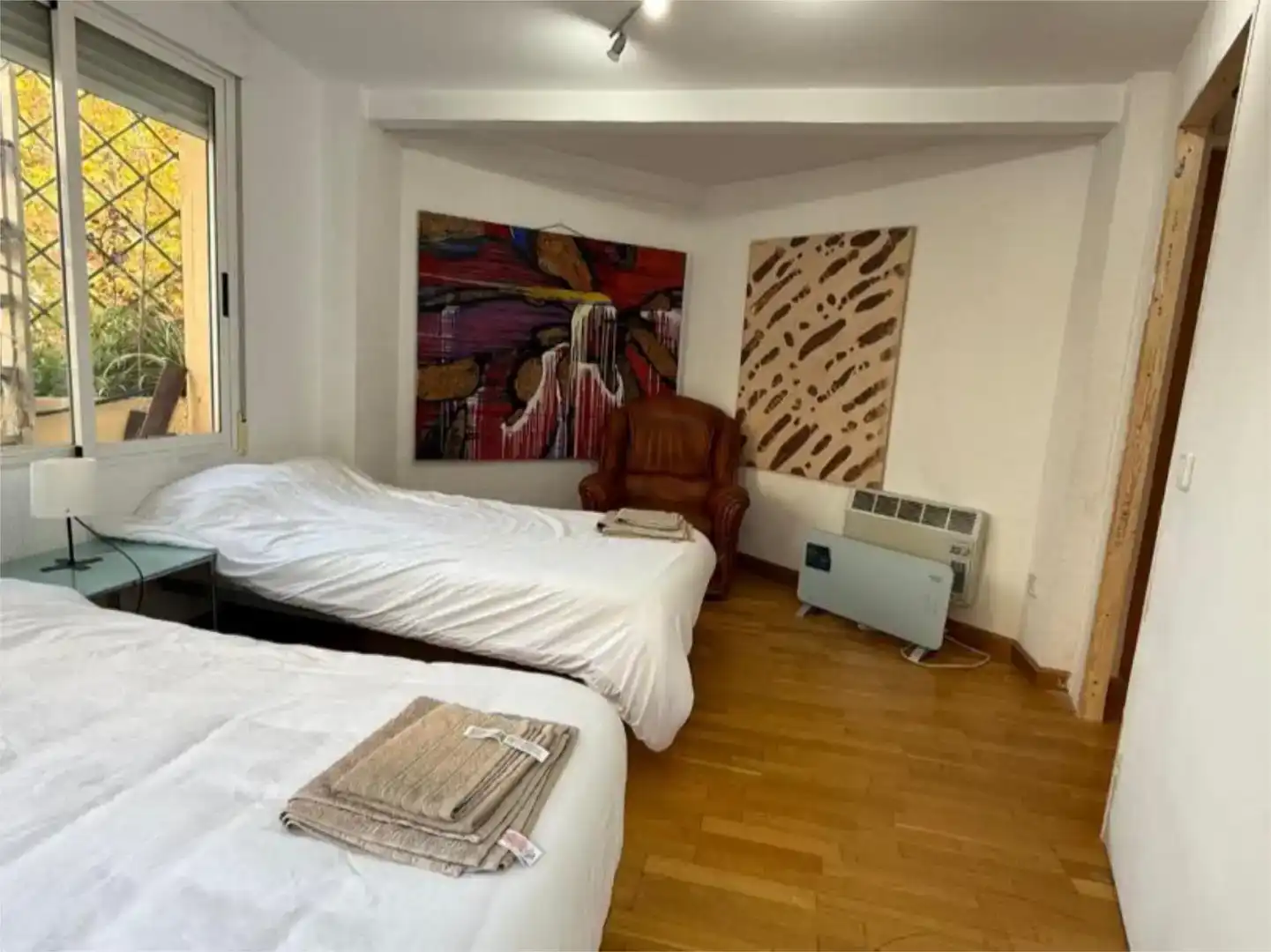 Schlafzimmer von Wohnung zur Miete in  Zaragoza Capital mit Klimaanlage und Balkon