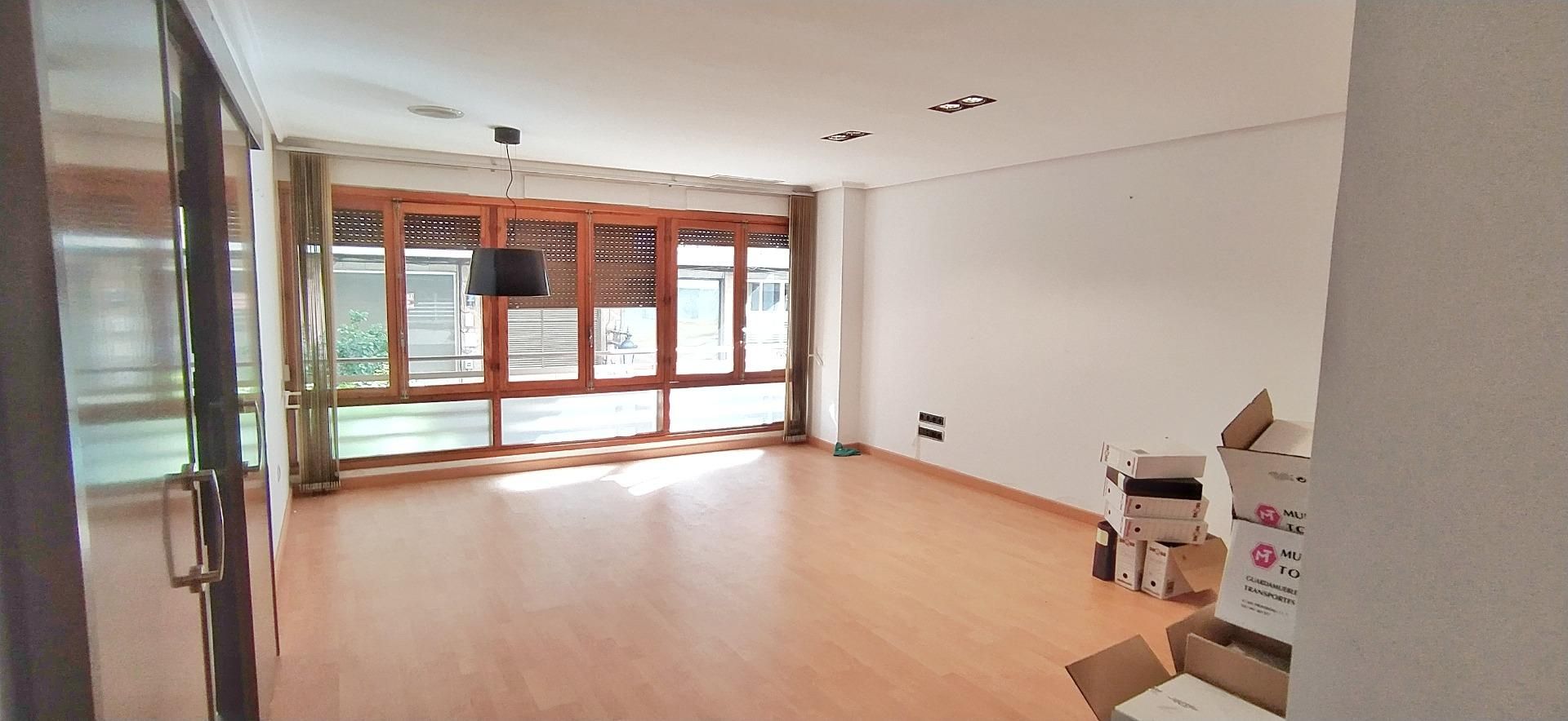 Flat for sale in Calle HOSPITAL, 30, Centro