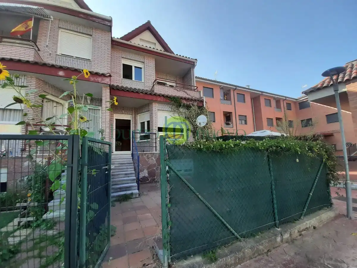 Haus oder Chalet zur Miete in Calle Guadalquivir, San Andrés del Rabanedo pueblo