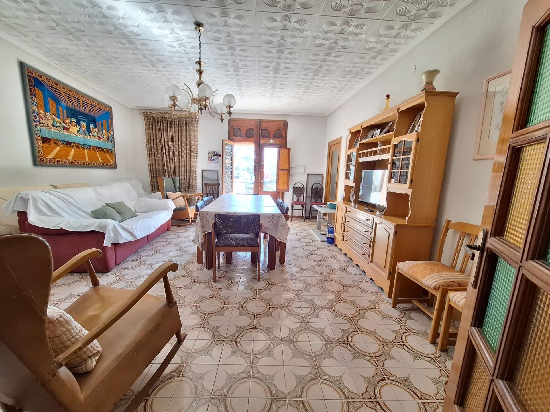 Sala d'estar de Casa o xalet en venda en Requena amb Terrassa