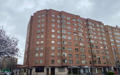 Vista exterior de Pis en venda en Burgos Capital amb Calefacció, Parquet i Traster