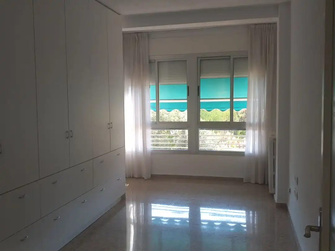 Schlafzimmer von Wohnung zur Miete in Centro