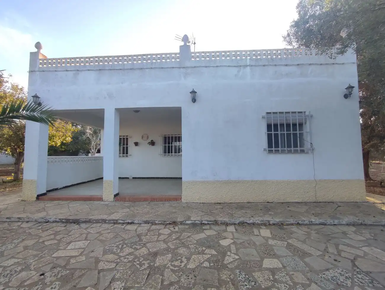 Vista exterior de Casa o chalet en venta en Conil de la Frontera con Aire acondicionado, Terraza y Trastero