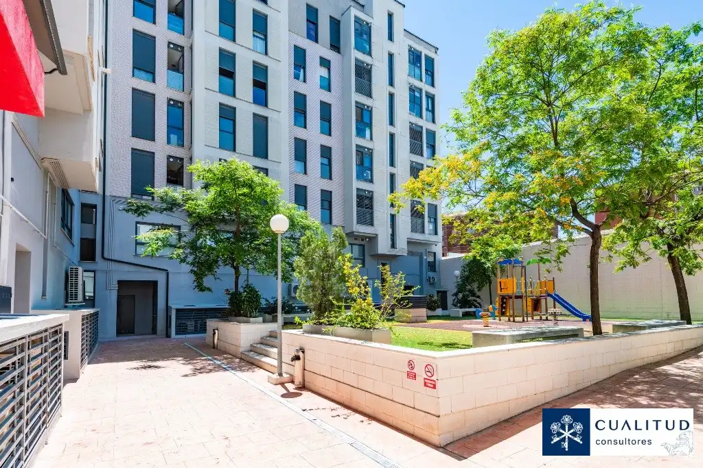 Außenansicht von Dachboden zum Verkauf in Vila-real mit Parkett, Terrasse und Abstellraum