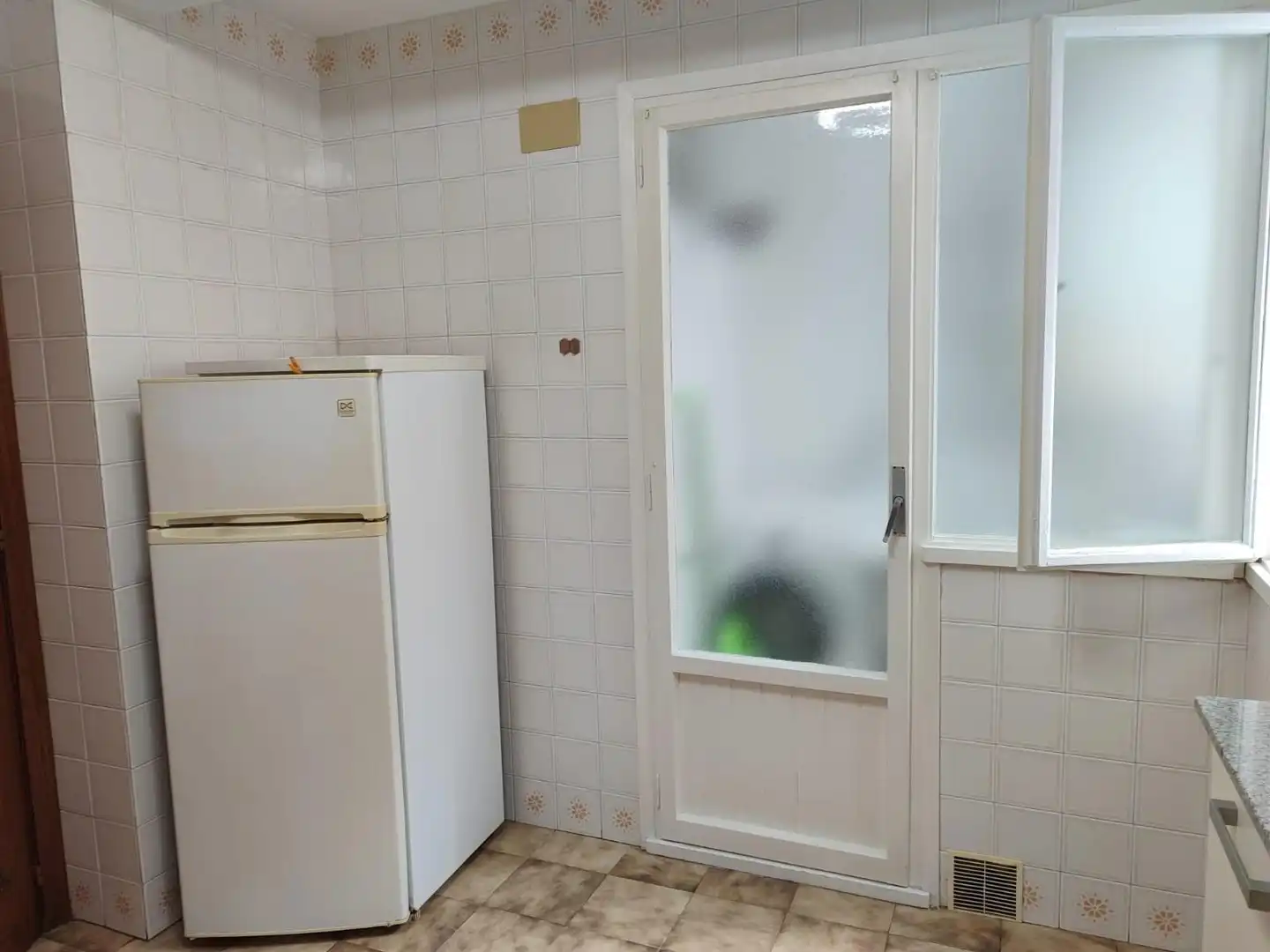 Kitchen of Flat for rent in Oviedo   with Heating and Furnished