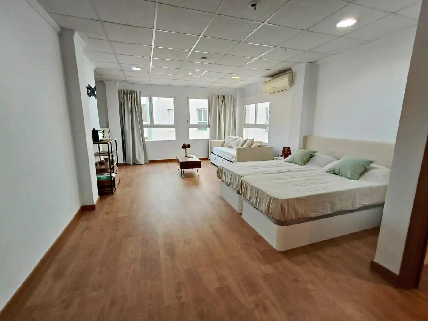 Hotel amb ascensor en venda a Zona Pueblo, imagen 4