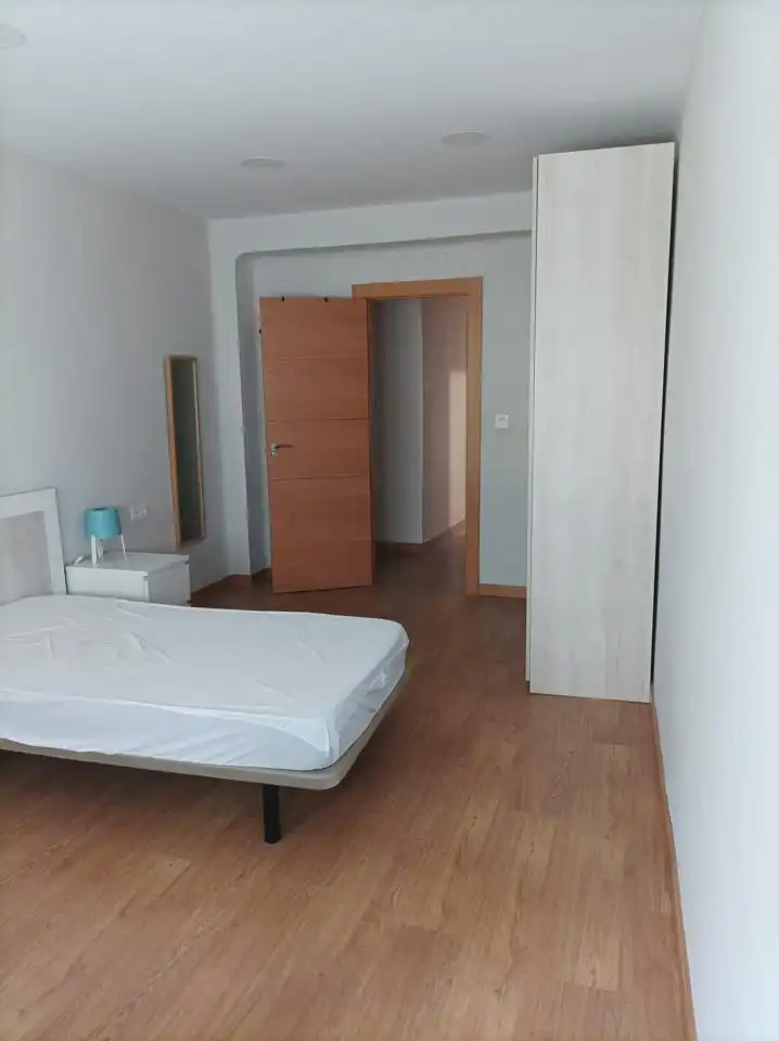 Schlafzimmer von Wohnung zur Miete in Granada