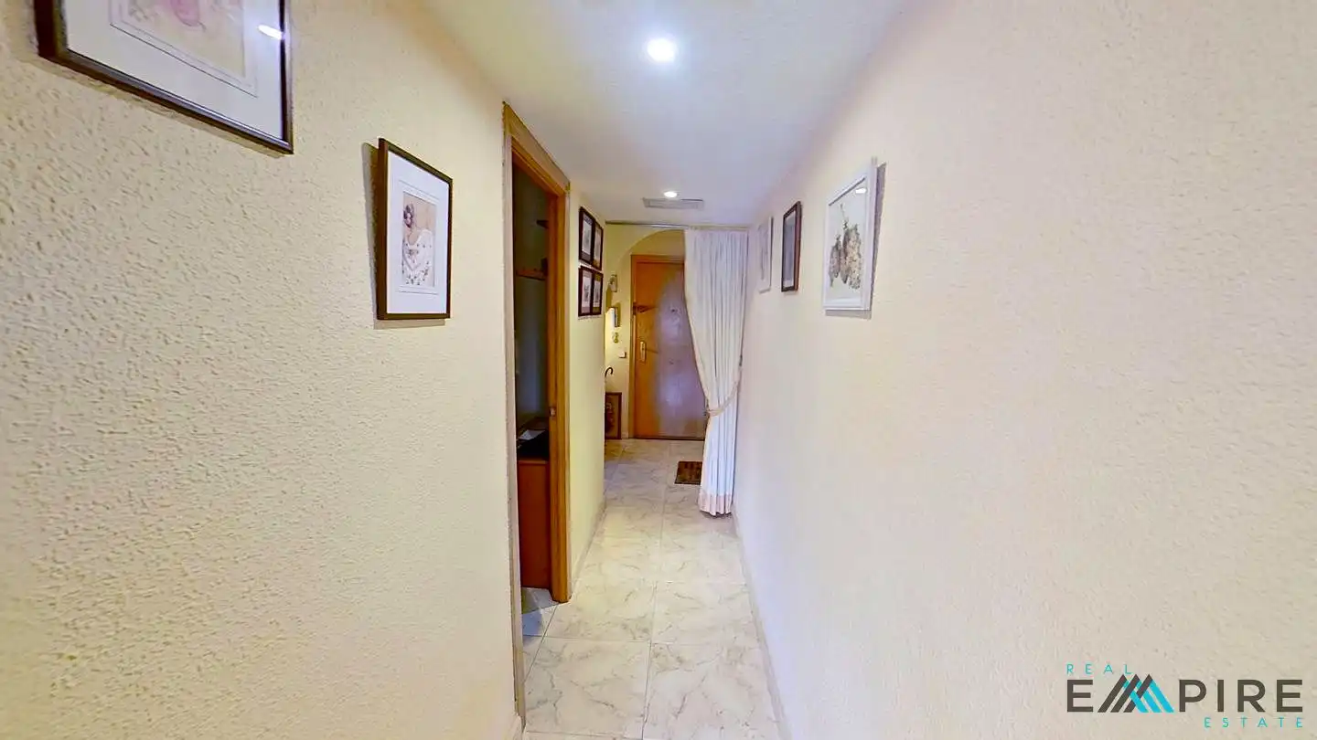 Flat for sale in Parla  with Air Conditioner, Heating and Terrace