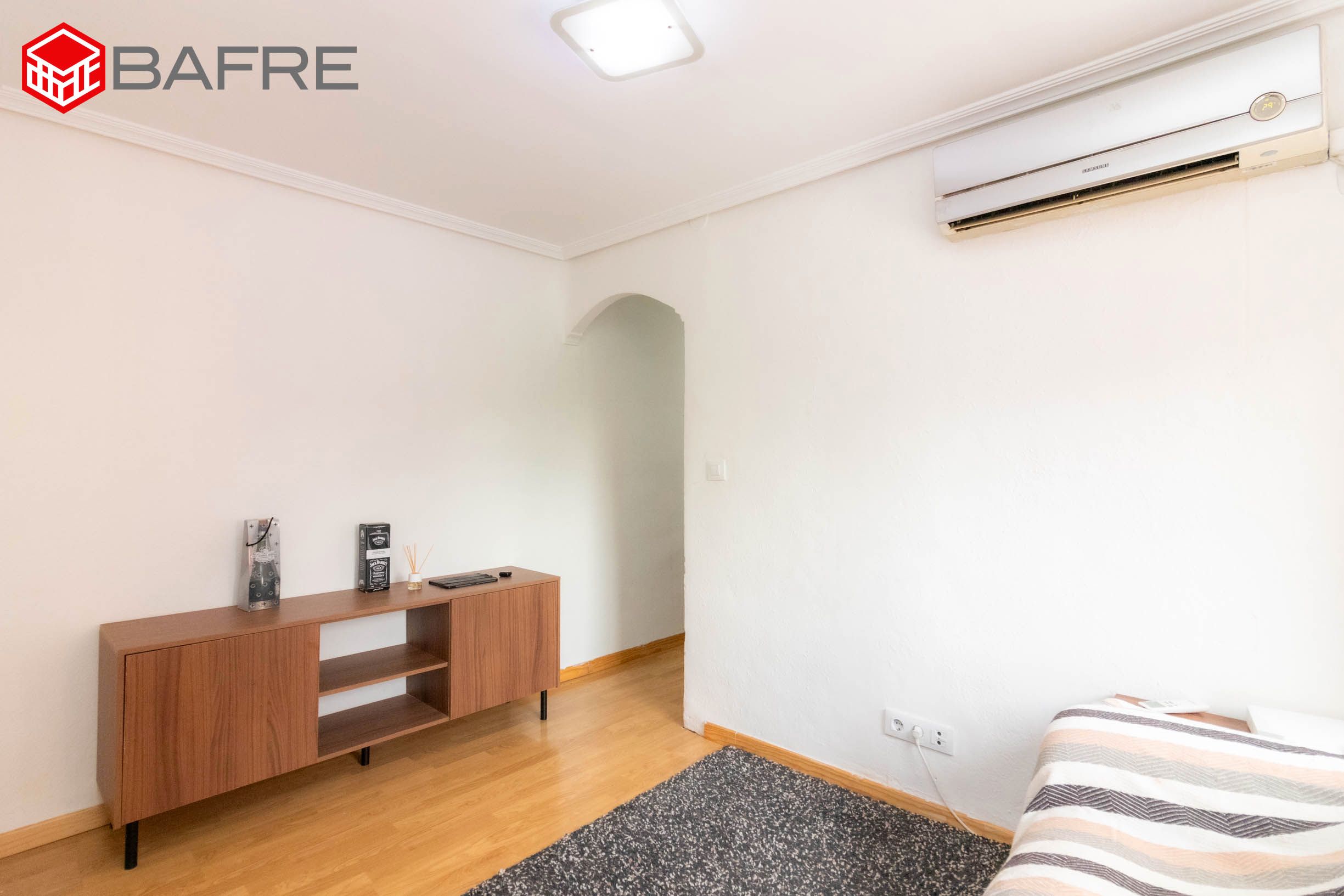 Living room of Flat for sale in  Madrid Capital