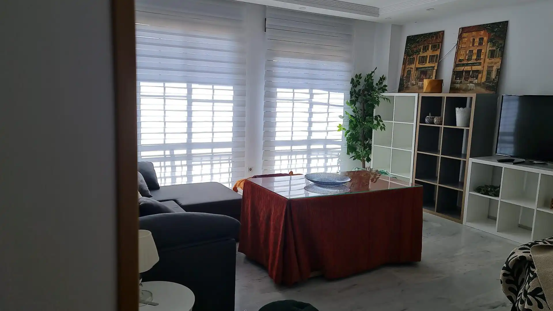 Sala d'estar de Pis de lloguer en  Granada Capital amb Moblat i Piscina comunitària
