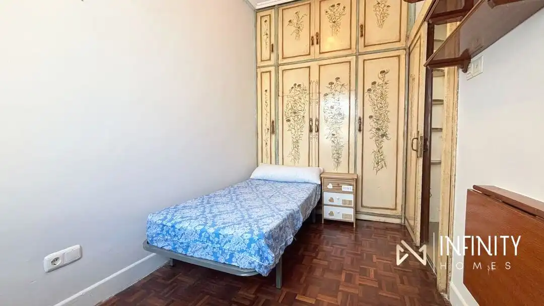 Bedroom of Flat for rent in Bilbao   with Heating, Terrace and Balcony