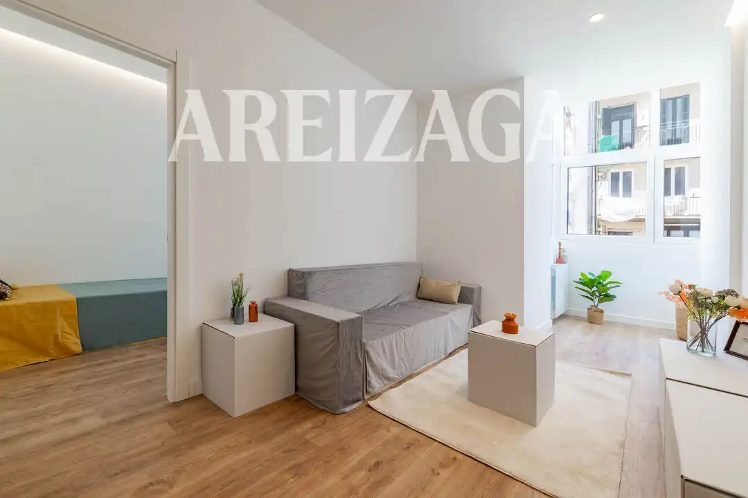 Living room of Flat for sale in Donostia - San Sebastián   with Heating, Terrace and Balcony