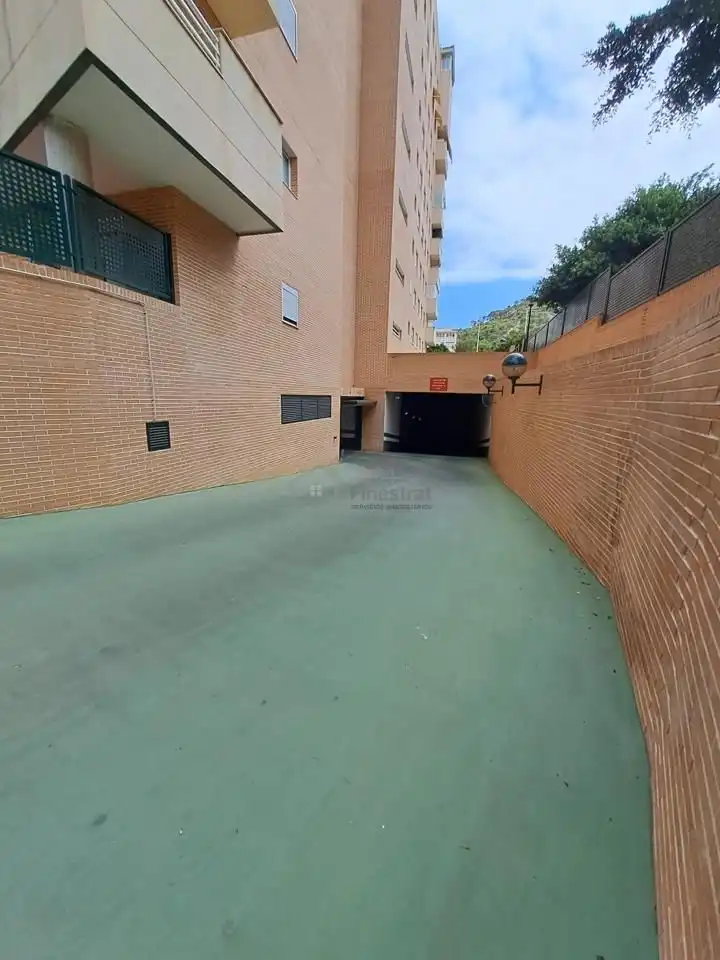 Parking de Ático en venta en Villajoyosa / La Vila Joiosa con Aire acondicionado, Terraza y Piscina comunitaria