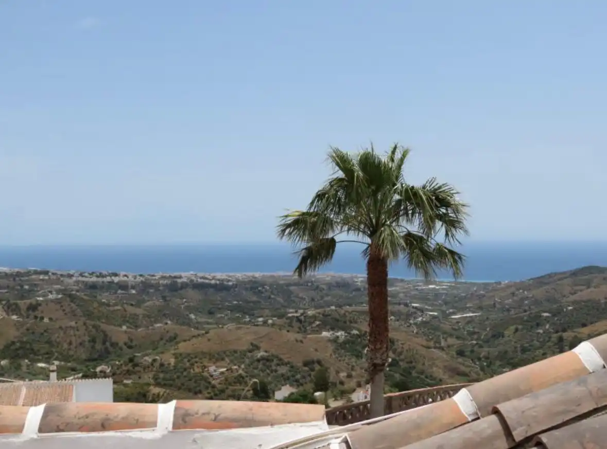 Vista exterior de Casa o chalet de alquiler en Frigiliana con Aire acondicionado, Calefacción y Terraza