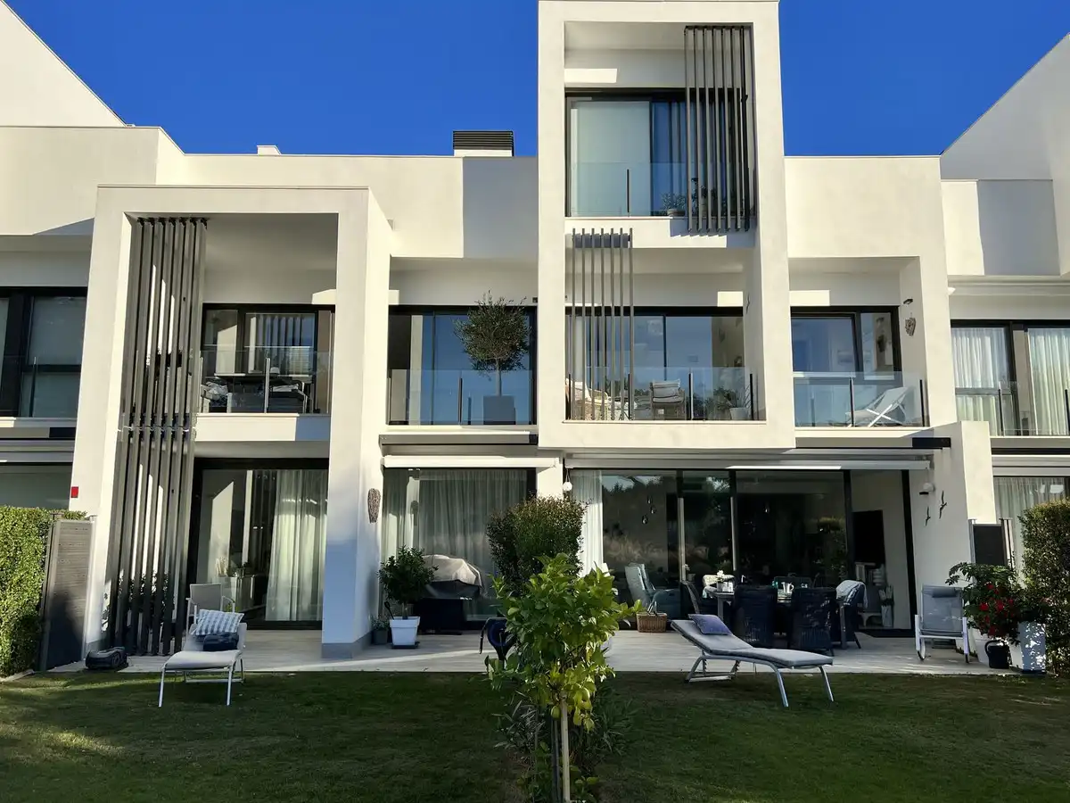 Adossat amb terrassa en venda a Sotogrande Alto, imagen 2