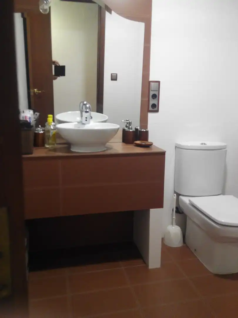 Baño de Piso de alquiler en Valencia con Aire acondicionado, Calefacción y Amueblado