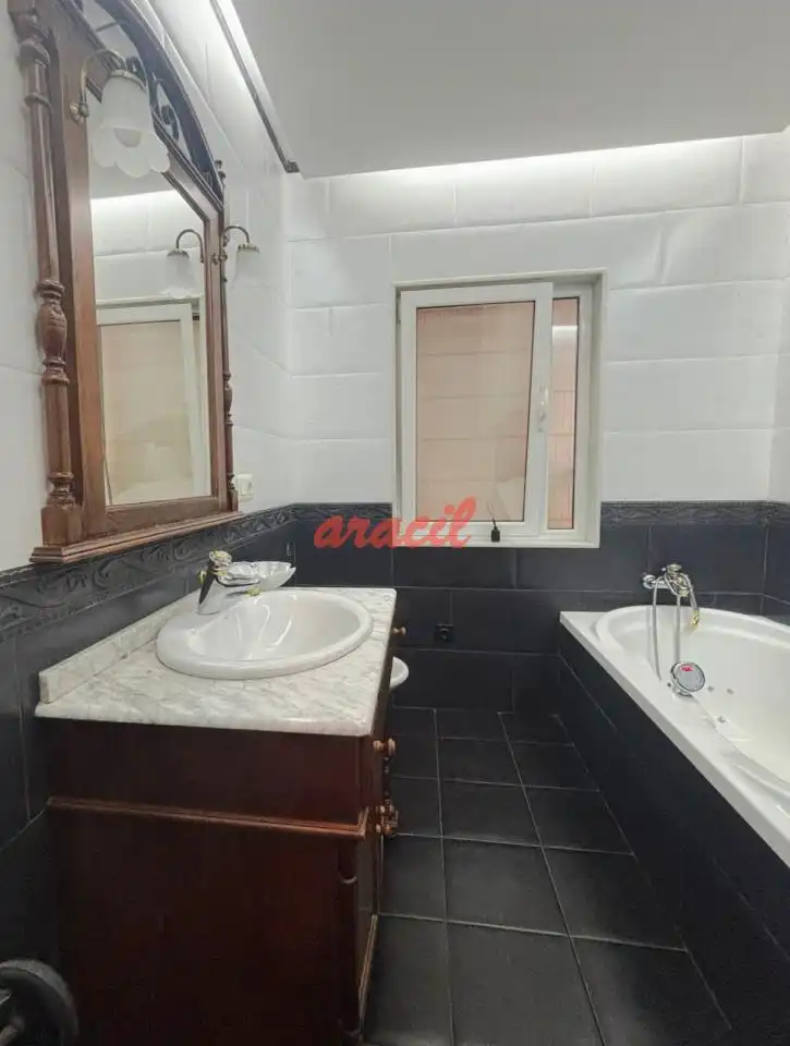 Bathroom of Houses for sale in Ourense Capital   with Heating, Private garden and Terrace