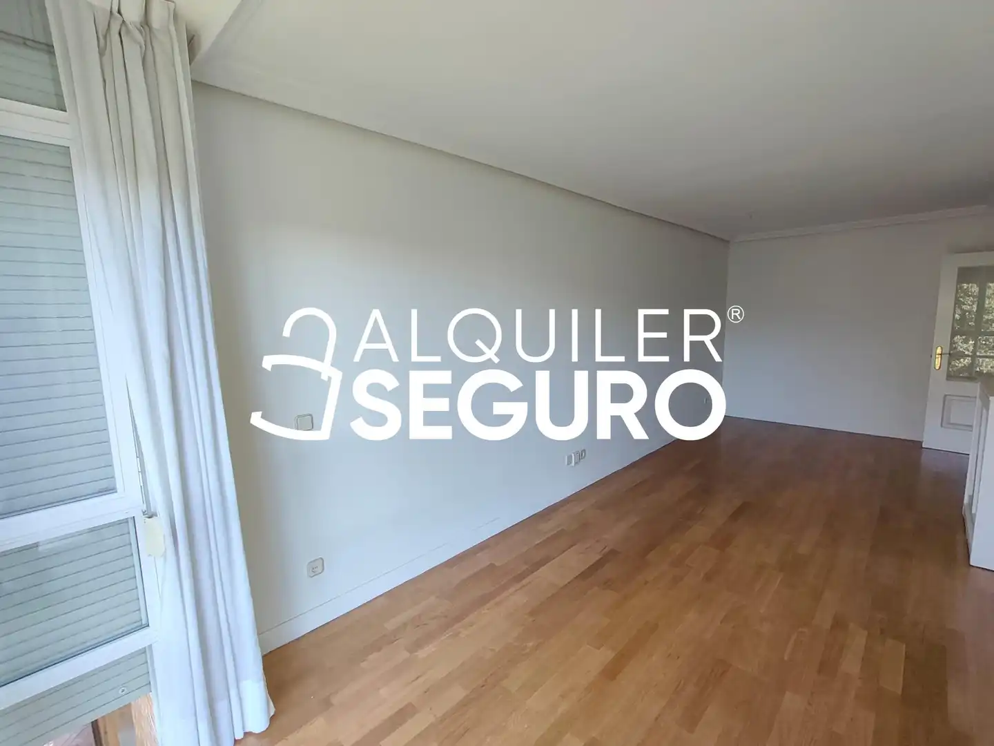 Habitación de Piso de alquiler en Madrid con Aire acondicionado, Calefacción y Piscina