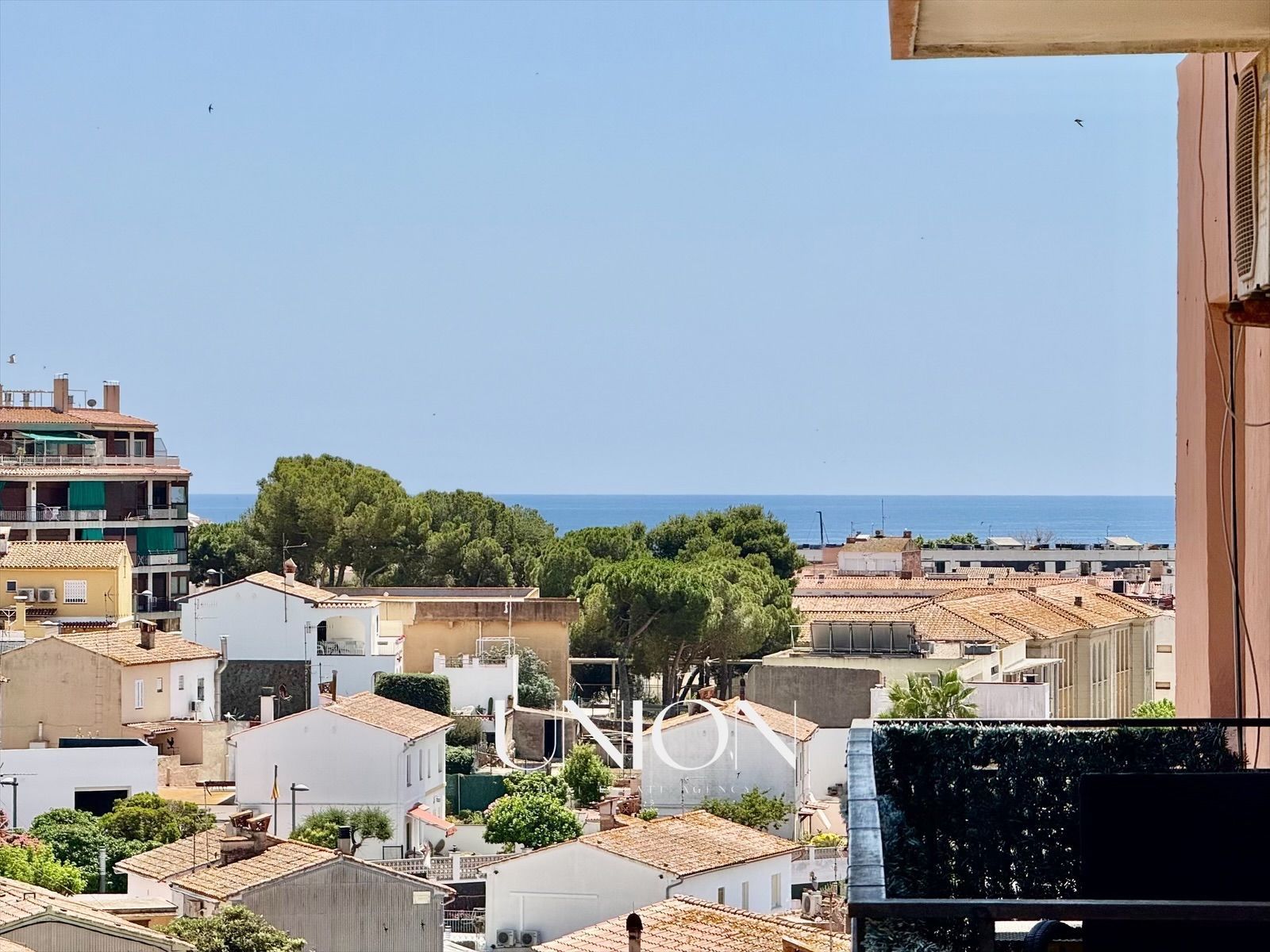 Vista exterior de Àtic en venda en Palamós amb Terrassa