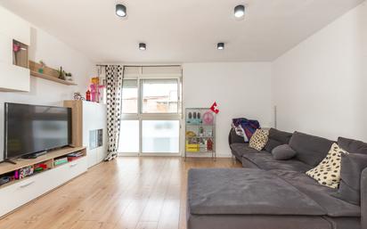 Living room of Flat for sale in Cornellà de Llobregat  with Heating