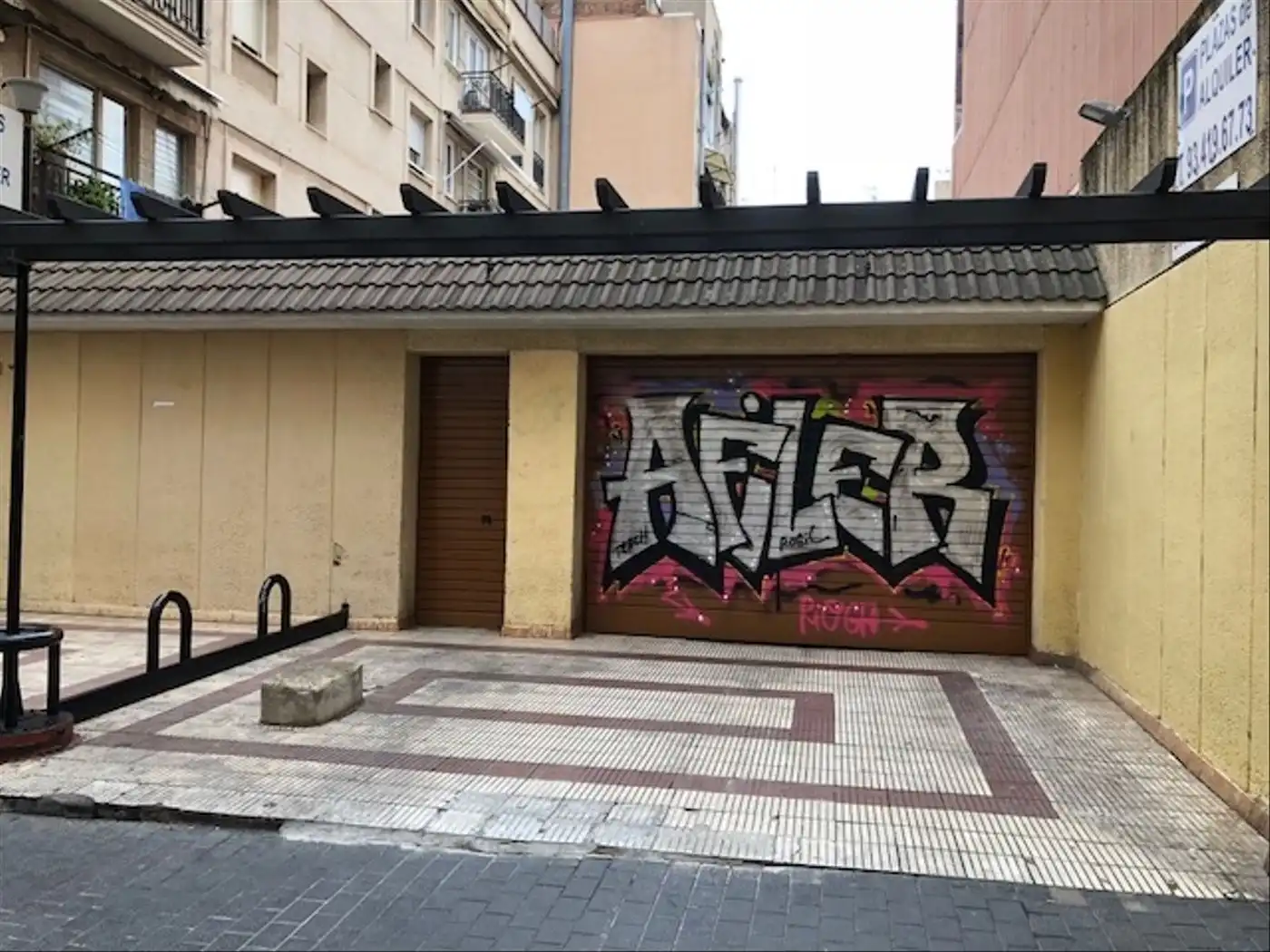 Außenansicht von Garage zur Miete in Barcelona