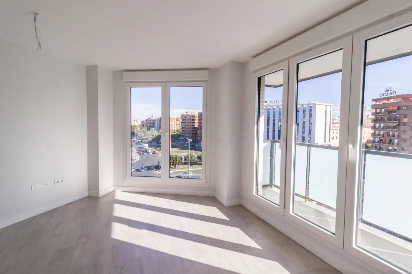 Terrassa de Pis de lloguer en  Valencia Capital amb Aire condicionat i Balcó