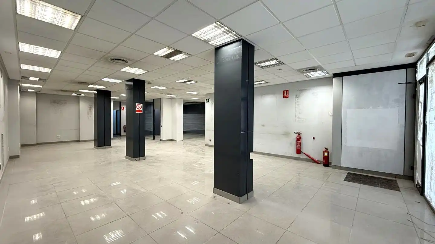 Local comercial en alquiler en Carcaixent, imagen 2