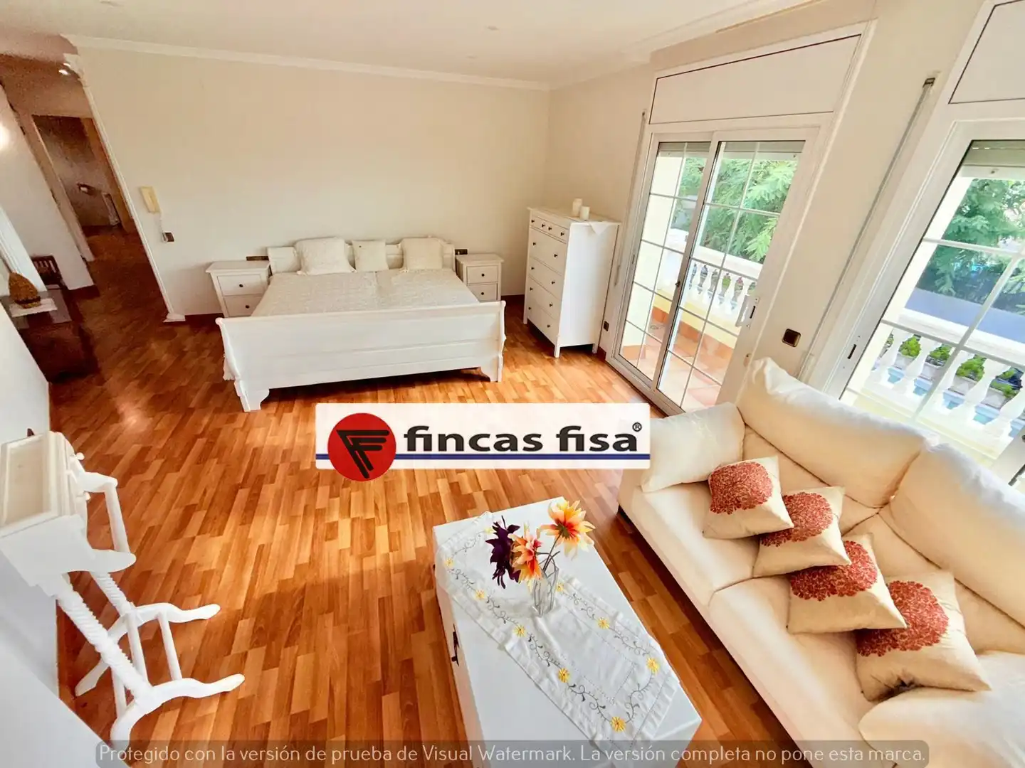 Sala d'estar de Casa o xalet en venda en Premià de Dalt amb Aire condicionat, Calefacció i Jardí privat