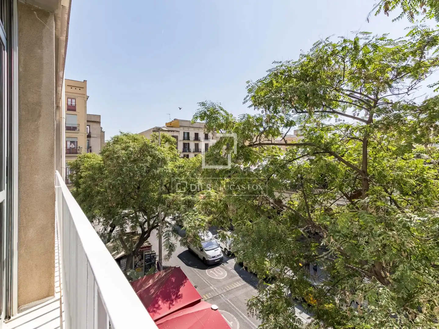Vista exterior de Piso en venta en Barcelona con Aire acondicionado