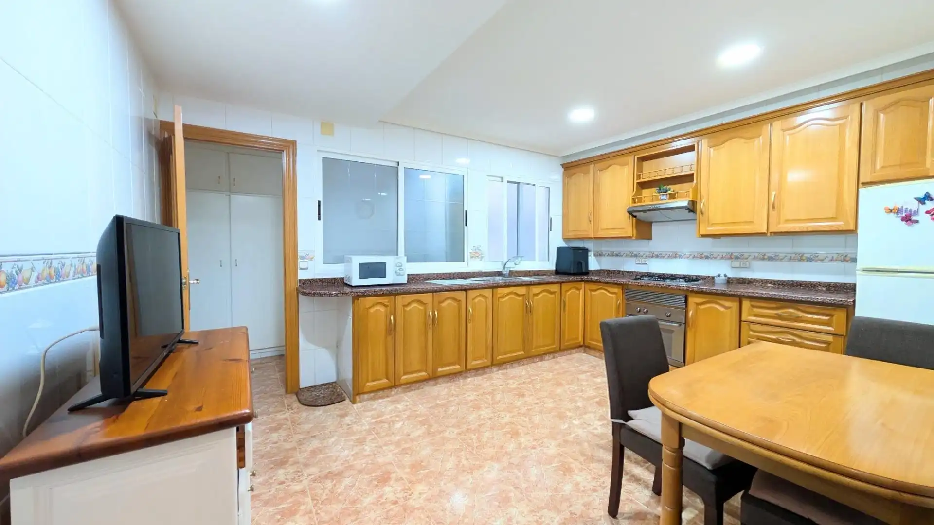 Kitchen of Flat for sale in Elche / Elx  with Air Conditioner and Balcony