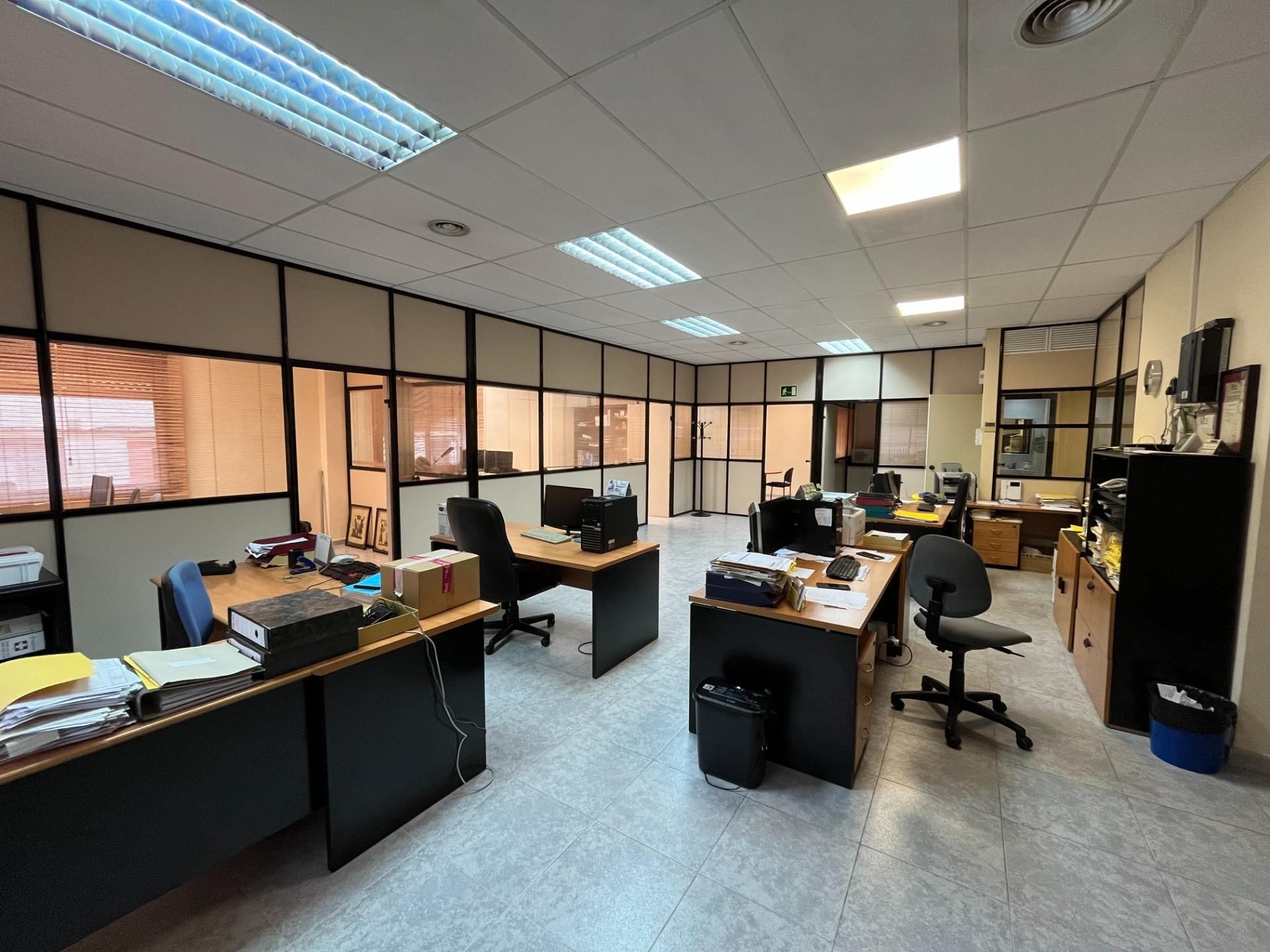 Office for sale in Sabadell  with Air Conditioner and Heating