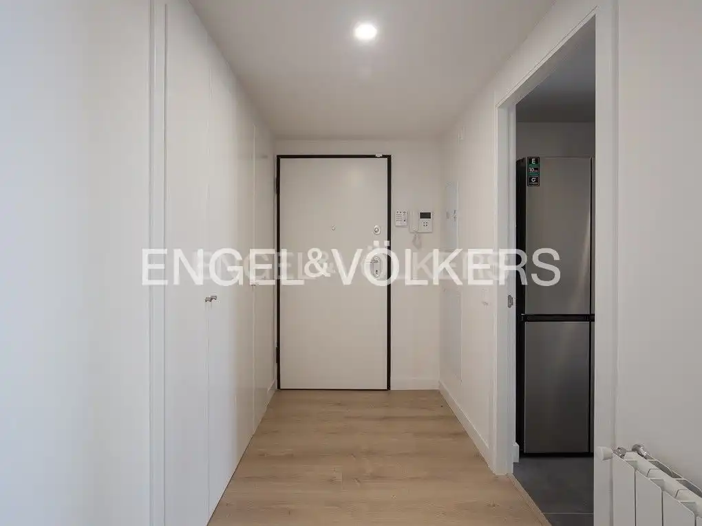 Wohnung zur Miete in Valencia mit Klimaanlage, Heizung und Parkett