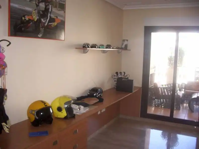 Piso en venta en El Raval - Portes Encarnades