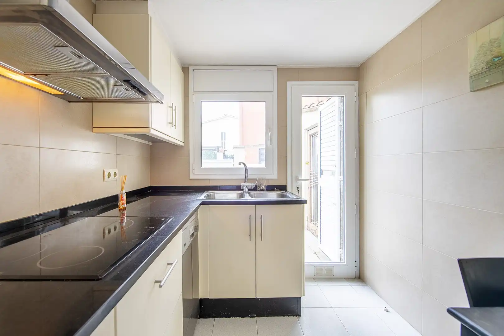 Küche von Einfamilien-Reihenhaus zum Verkauf in Banyoles mit Heizung, Terrasse und Balkon