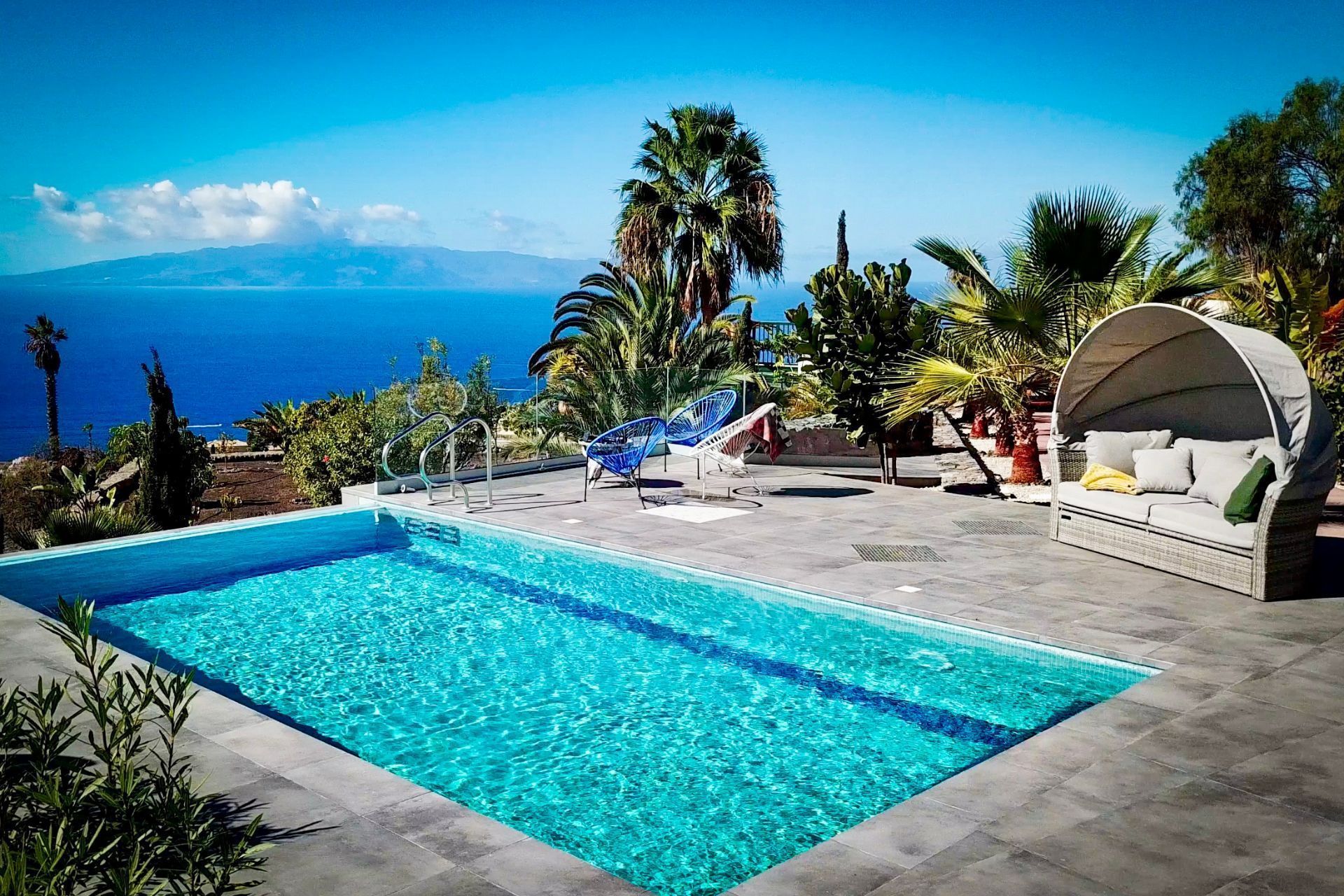 Piscina de Terreno en venta en Guía de Isora