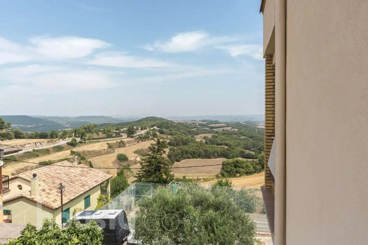Vista exterior de Casa o xalet en venda en Argençola amb Calefacció, Jardí privat i Terrassa